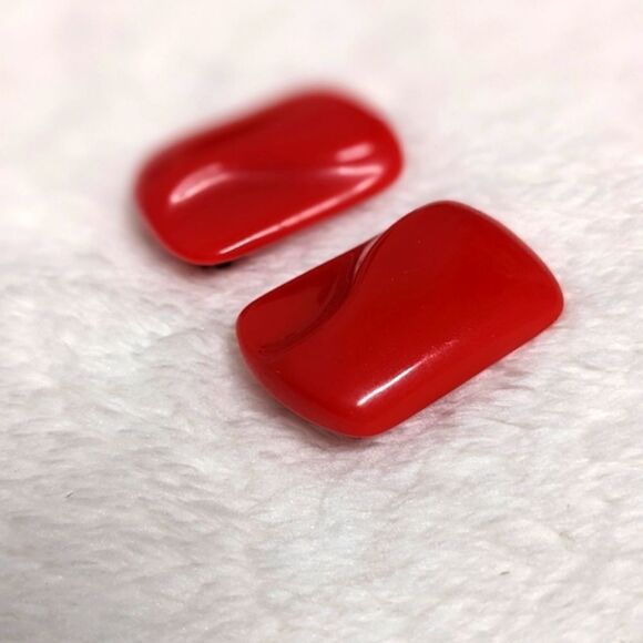 Vintage 80s Red Acrylic Rectangle Shaped Clip Earrings - Picture 3 of 6